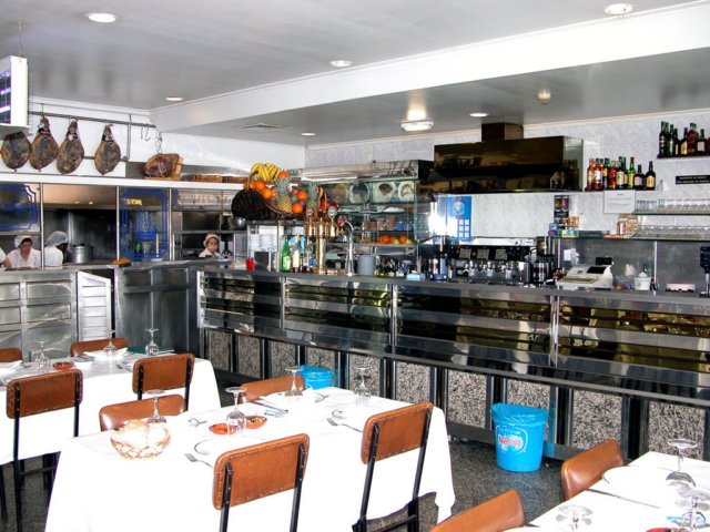 restaurantemaritimadexabregassaladeentradaebalco.jpg